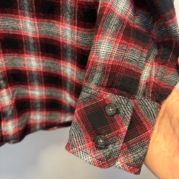 ARITZIA TNA Brisco cotton plaid black and red flannel - Picture 4 of 8